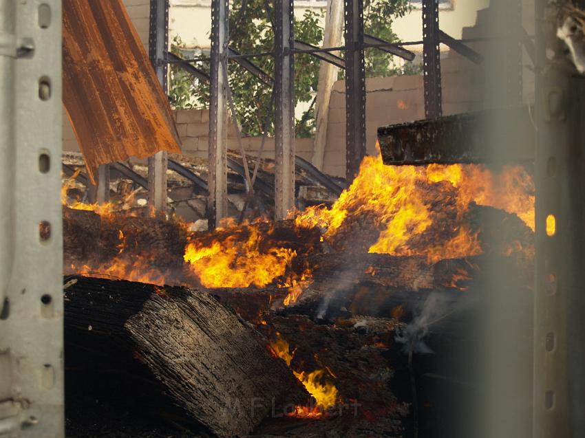 Grossbrand Holzlager Siegburg Industriestr P188.JPG